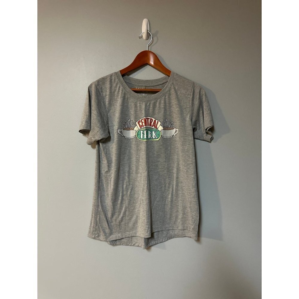 Adult Size L Friends Central Perk Shirt